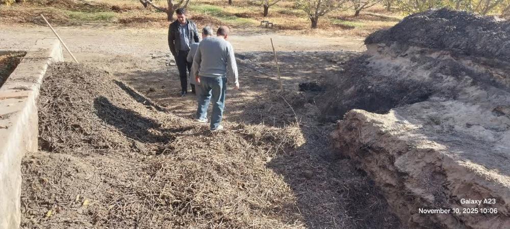 طرح پژوهشی مشترک دانشکده کشاورزی دانشگاه مراغه و مدیریت جهاد کشاورزی شهرستان مراغه با هدف نوسازی و ارتقای کمی و کیفی باغات سیب، در روستای اصفهانجیق